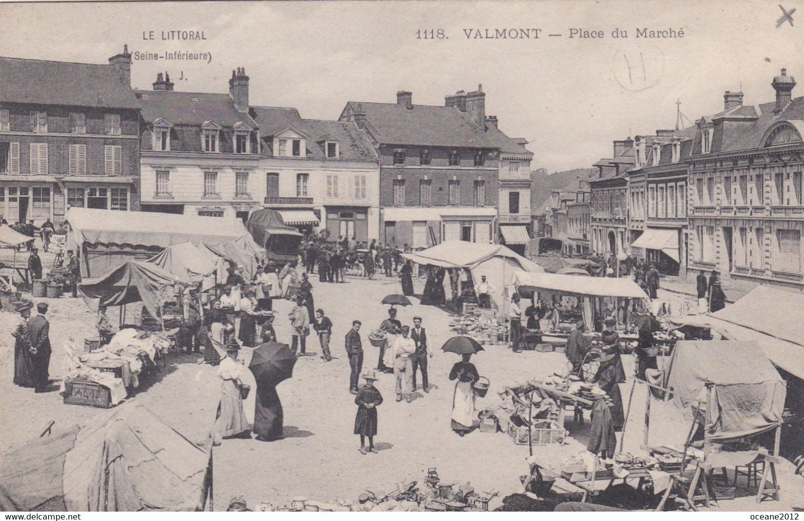 76 Valmont. Place Du Marché - Valmont