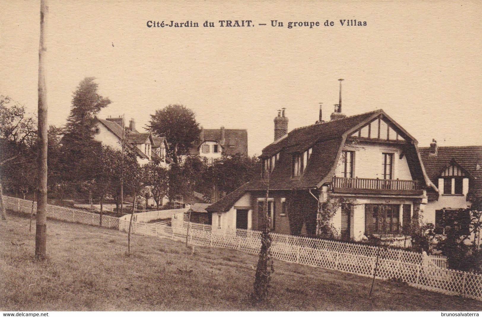 LE TRAIT - Cité-Jardin - Un Groupe De Villas - Très Bon état - Le Trait