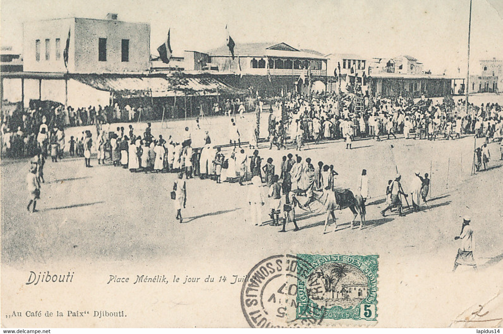 AV 329 / CPA  AFRIQUE DJIBOUTI- PLACE MENELIK LE JOUR DU 14 JUILLET - Djibouti