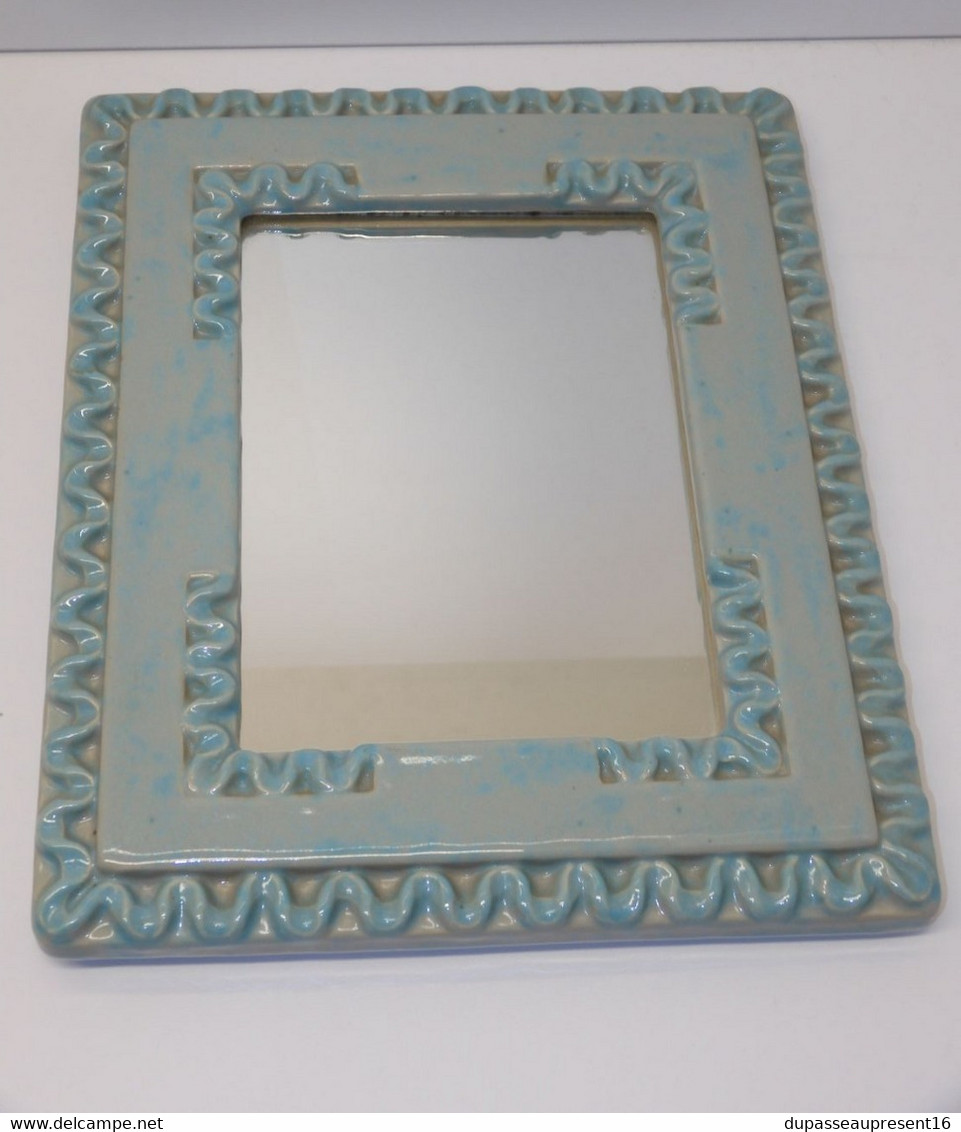 *JOLI CADRE MIROIR CERAMIQUE BLEUE à Poser Avec Décor Tortillons VINTAGE XXe  E - Mirrors