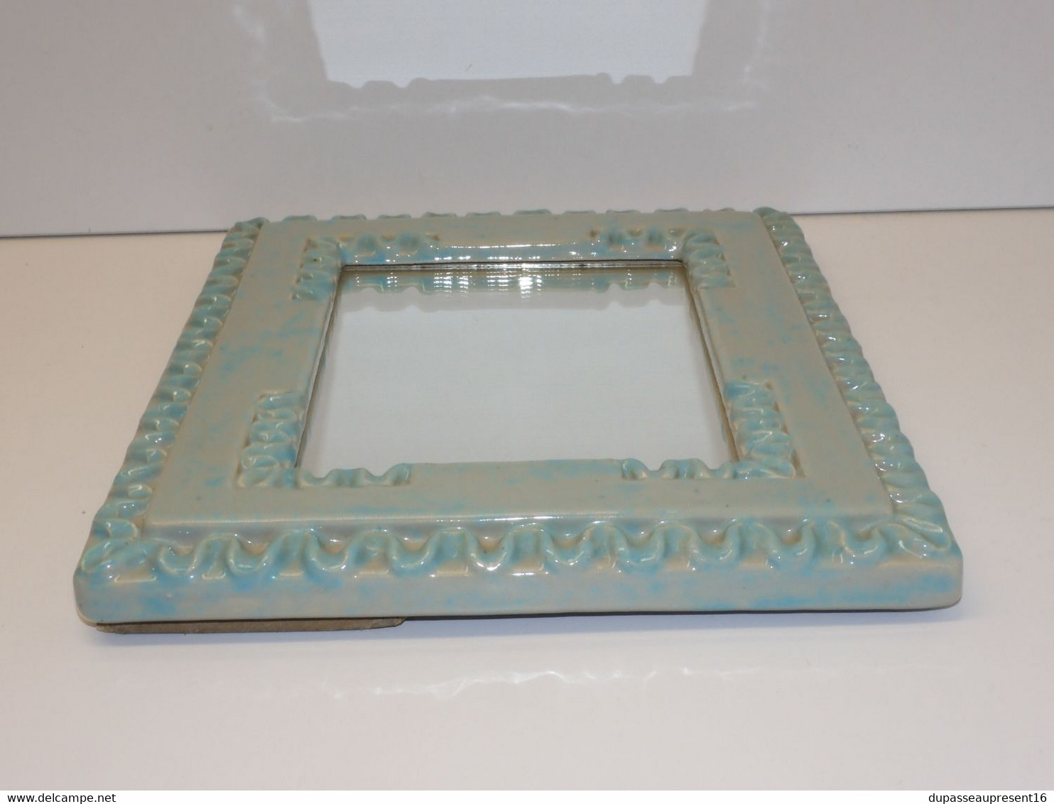 *JOLI CADRE MIROIR CERAMIQUE BLEUE à Poser Avec Décor Tortillons VINTAGE XXe  E - Specchi