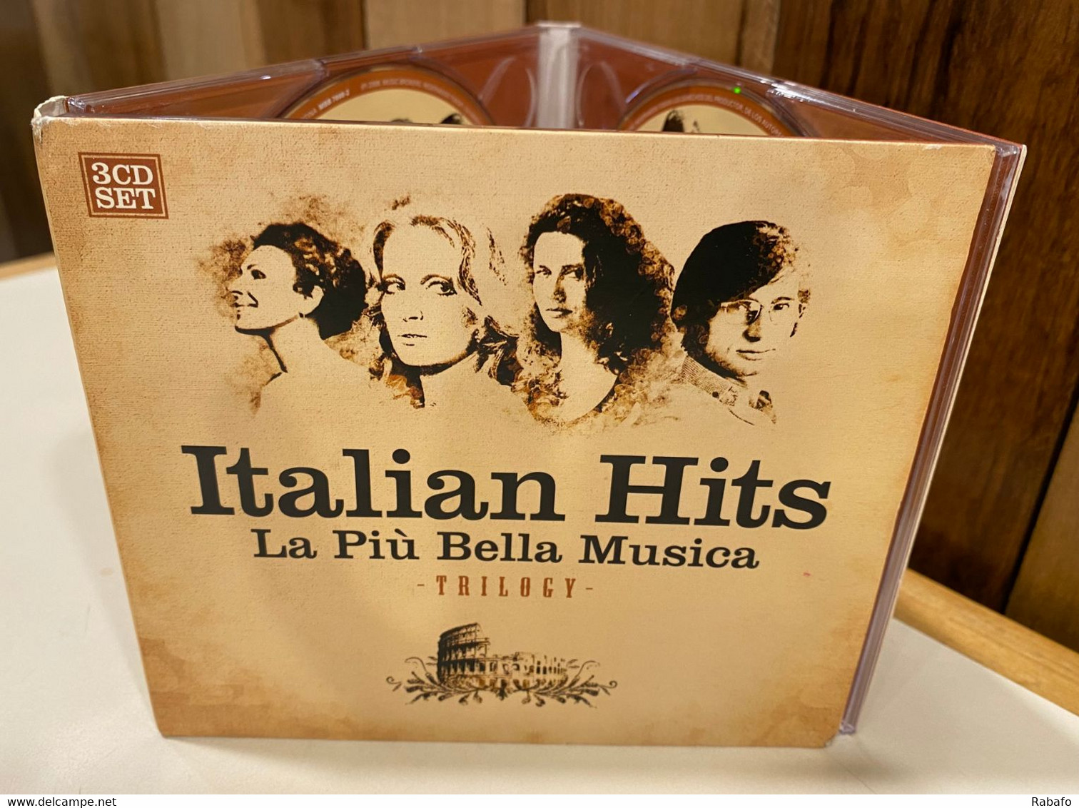 Caja Argentina De 3 CD Italian Hits Año 2006 - Andere - Italiaans