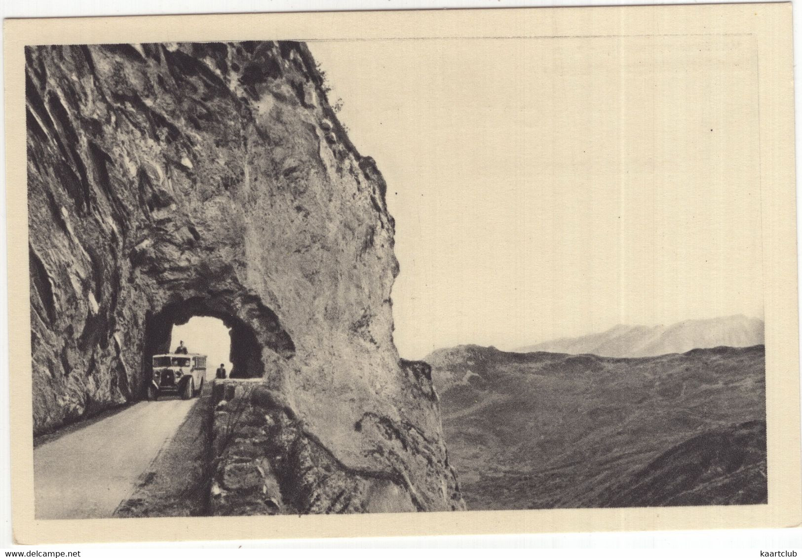 Le Col D'Aubisque (Ph. Alix): OLDTIMER AUTOBUS/COACH - Pochette Touristique E.B. - (France) - Turismo