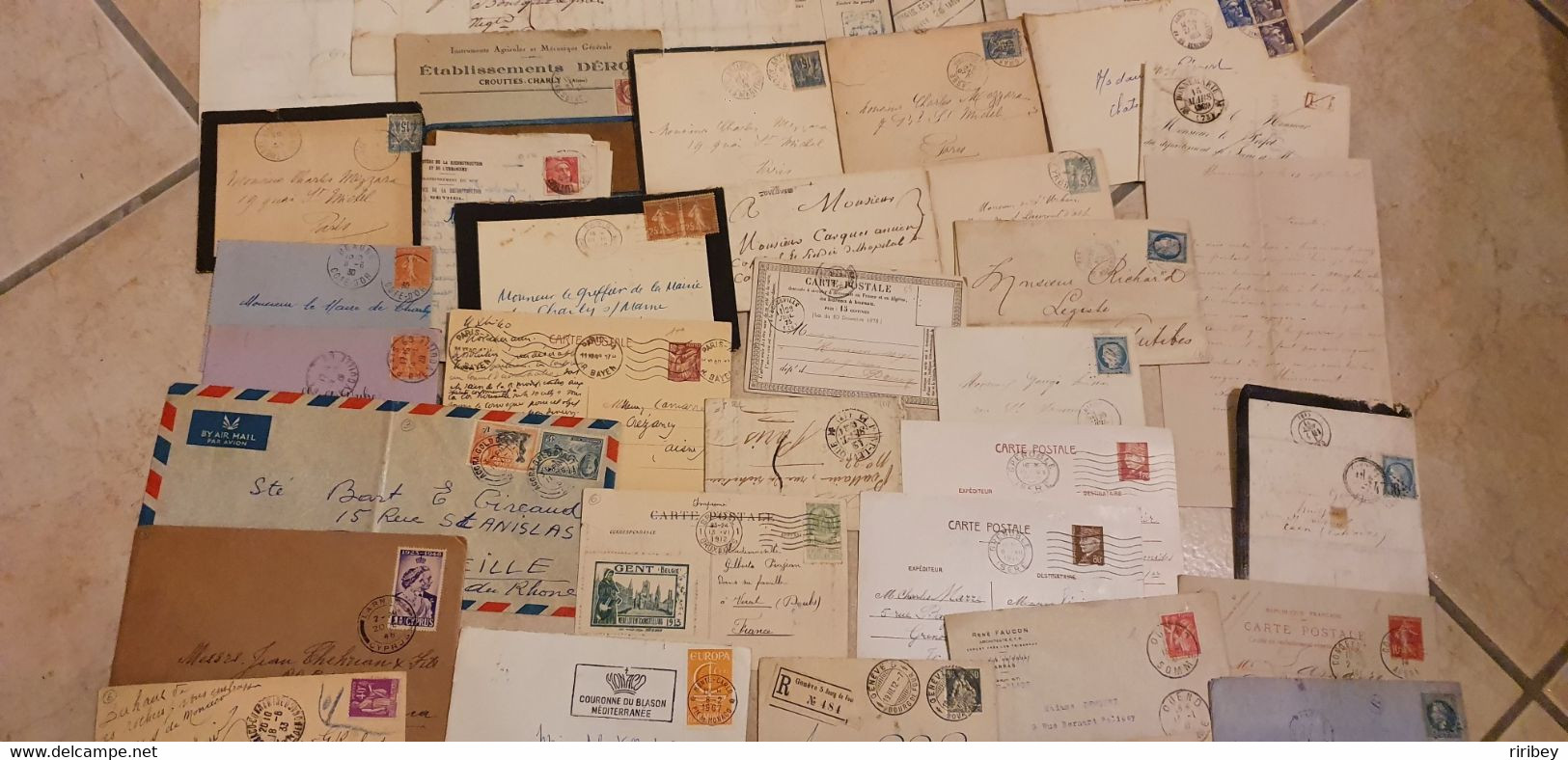 LOT / COLLECTION de plus de 700 Lettres / Marques postales / documents anciens  1700-1950 / voir 50 scans