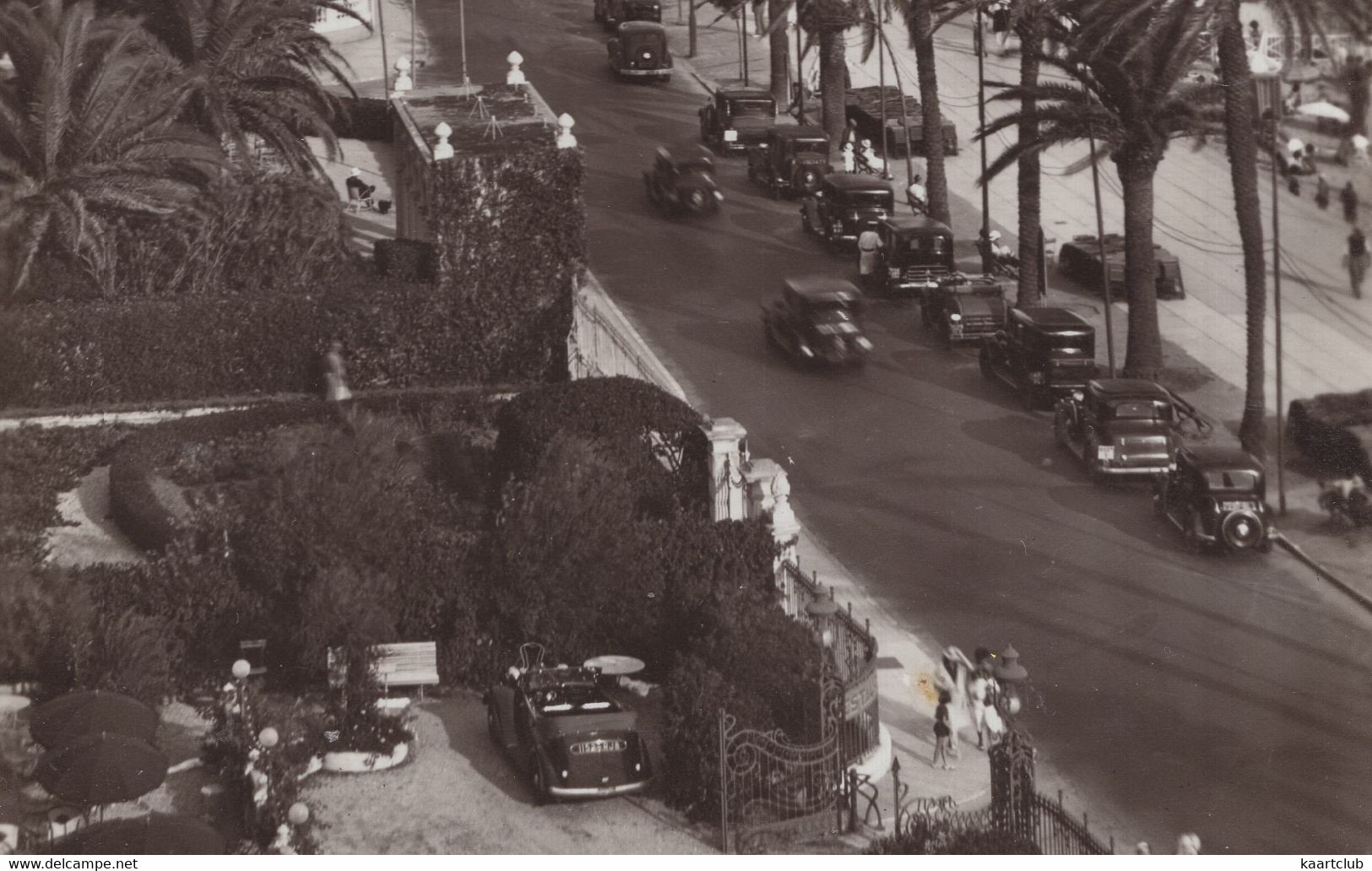 Cannes: RENAULT CELTAQUATRE CABRIOLET, OLDTIMER VOITURES / CARS - La  Promenade De La Croisette - (France) - Turismo