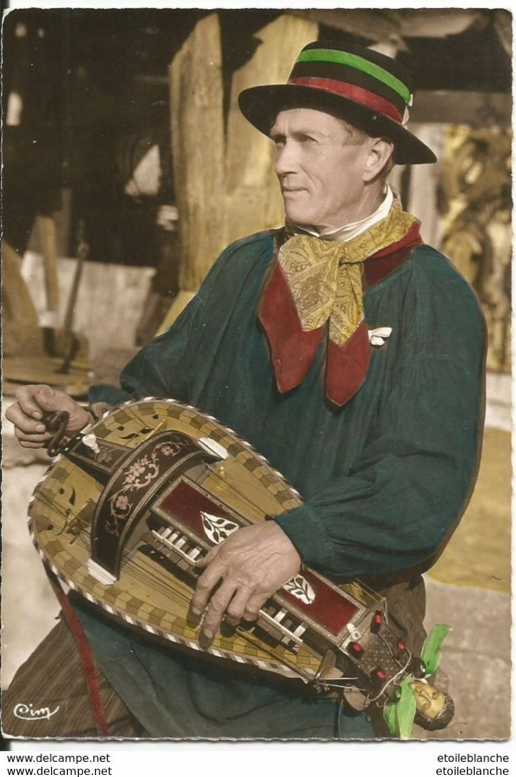 Folklore, Bresse, Saint Etienne Du Bois (01, Ain) Le Ménétrier (costume Folklore 'Ebaudis Bressans' Instrument Musique) - Franche-Comté