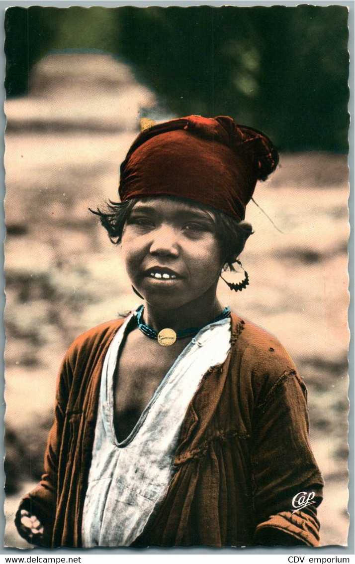 ALGERIE PETITE FILLE NOMADE CARTE PHOTO DENTELLEE RPPC REAL PHOTO ALGERIA NATIVE GIRL CHILDREN AFRIQUE NORD - Kinder