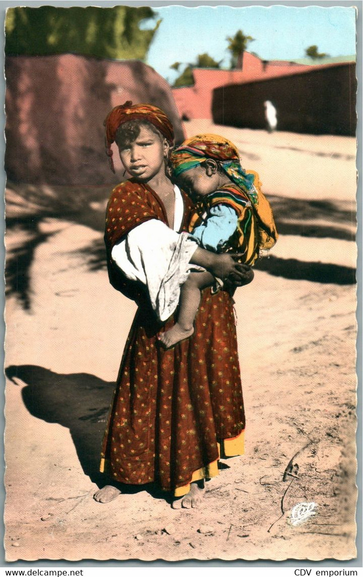 ALGERIE PETITES FILLES NOMADES CARTE PHOTO DENTELLEE RPPC REAL PHOTO ALGERIA NATIVE GIRL CHILDREN AFRIQUE NORD - Niños