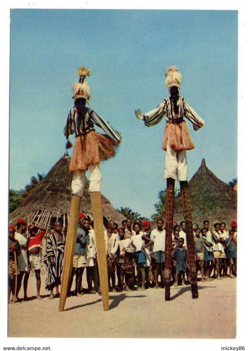 GUINEE --1966--Masques Africains --Danseurs Sur échasses N'ZO ..pub Soufrane....cachet PP Montreuil - Guinea