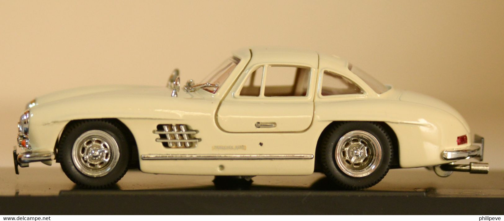 MERCEDES 300SL "Gullwing" 1954 - BANG 1:43 - Bang