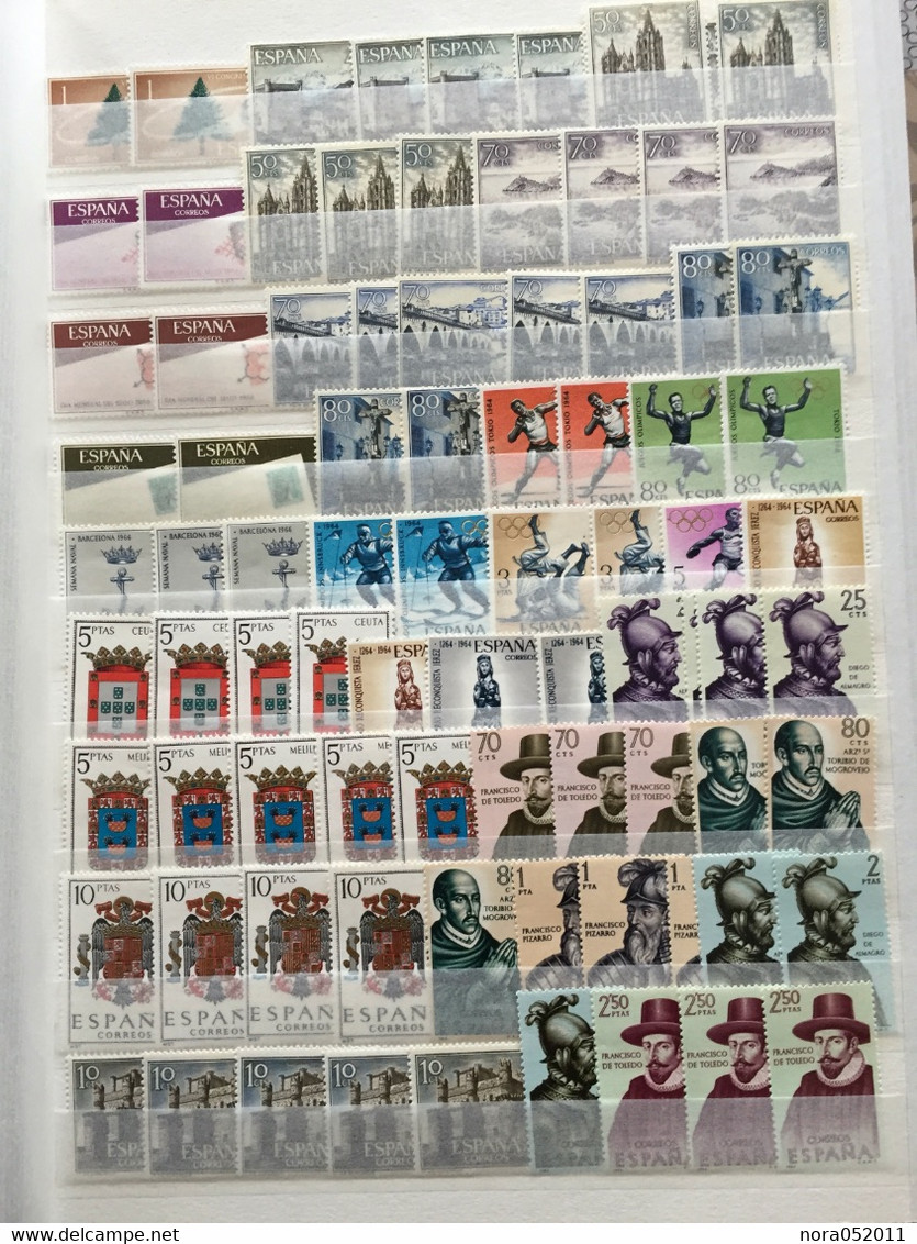 Espagne : Album de 60 pages de timbres et blocs Année complète et Série par centaines TOUT EN NEUF**