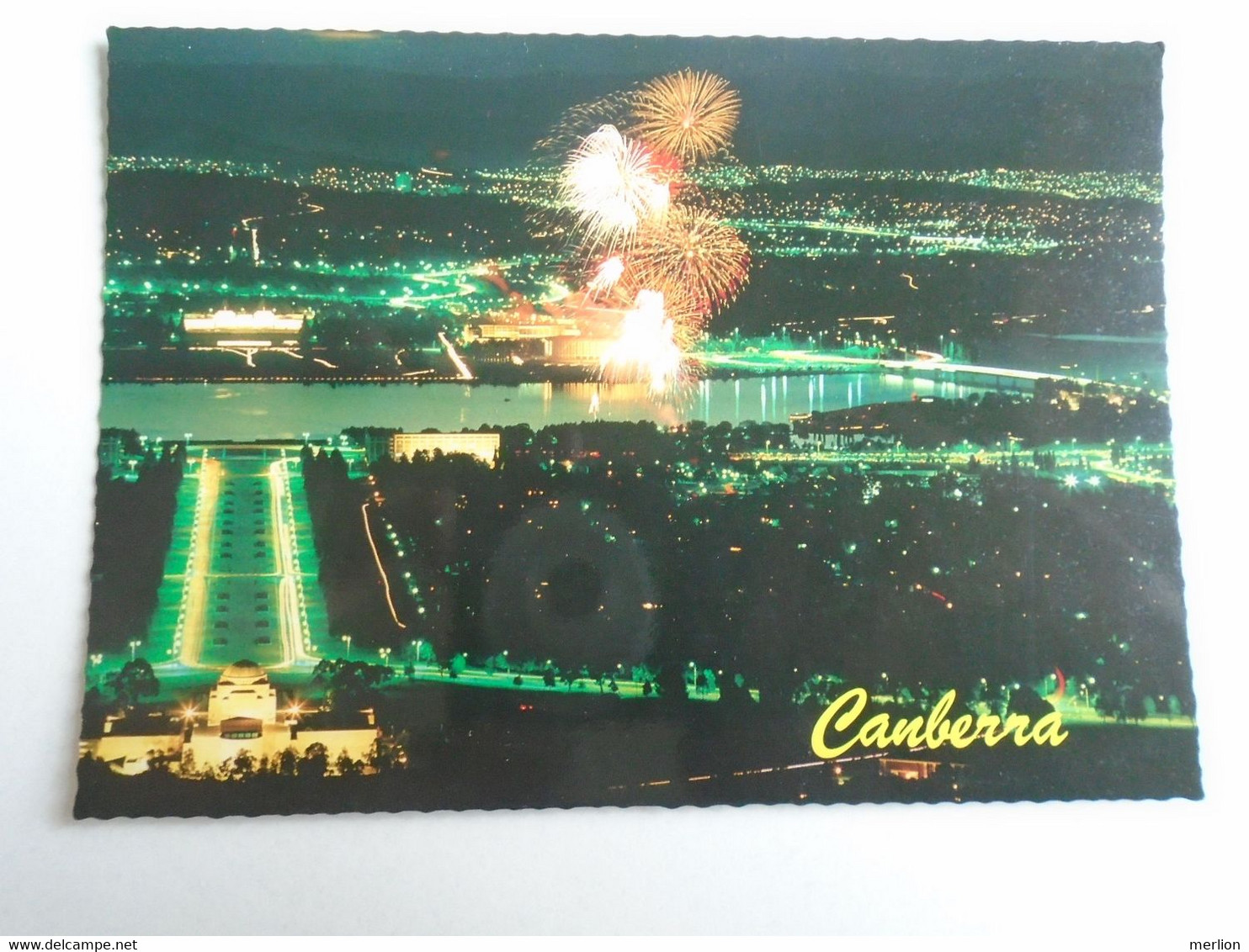 D191573     Postcard - Australia - Canberra  -Fireworks -Australia Day Festival - Canberra (ACT)