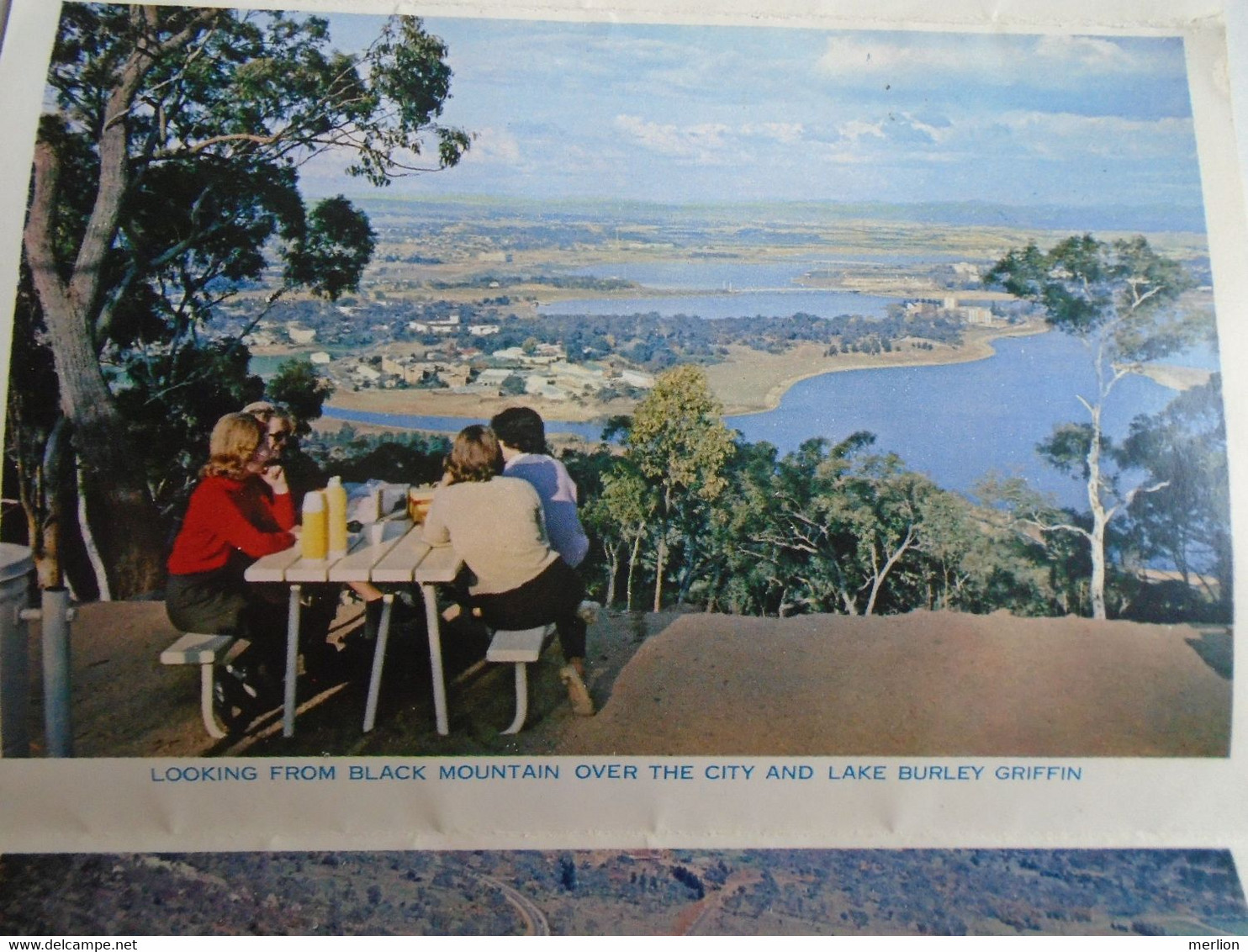 D191588      Postcard - Australia -Canberra  leporello -booklet