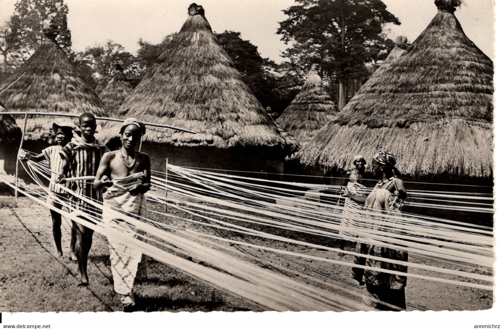 TISSAGE INDIGENE - Guinée