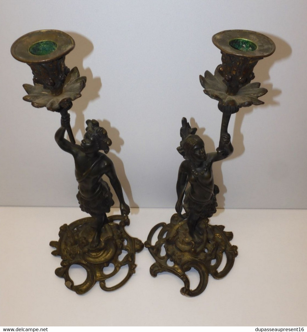 * PAIRE De BOUGEOIRS BRONZE NAPOLEON III XIXe PERSONNAGES INDIENS/AFRICAINS  D - Chandeliers, Candélabres & Bougeoirs