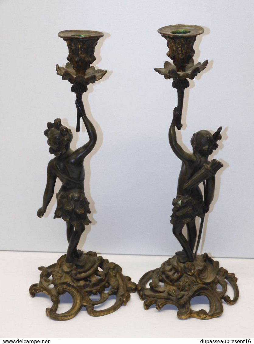 * PAIRE De BOUGEOIRS BRONZE NAPOLEON III XIXe PERSONNAGES INDIENS/AFRICAINS  D - Chandeliers, Candelabras & Candleholders