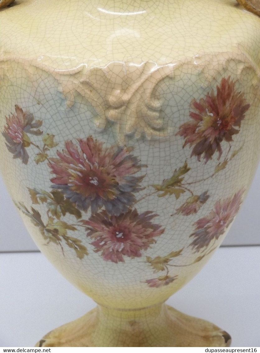 *SUPERBE ANCIEN VASE CERAMIQUE ANGLAISE CRAQUELEE marque à déchiffrer Fleurs  D