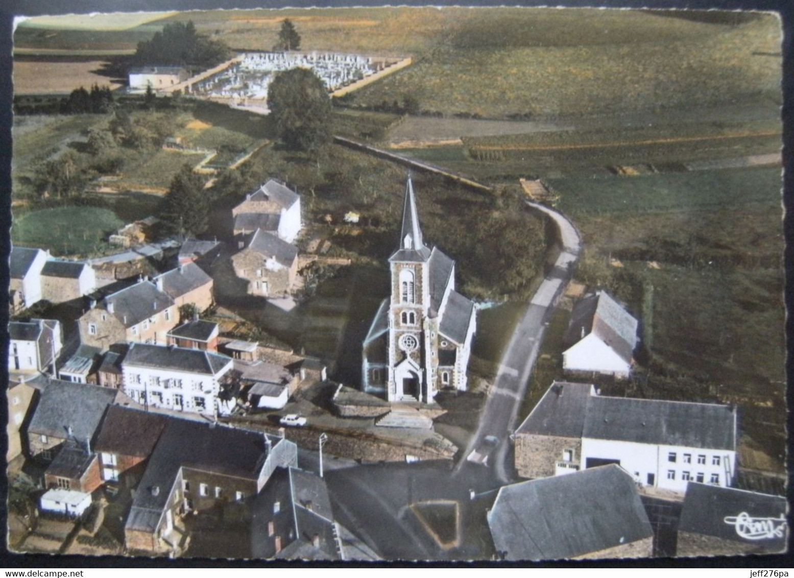 CPSM Vencimont - Le Bourg Et L'Eglise - Vue D'ensemble Aérienne    A Voir ! - Gedinne