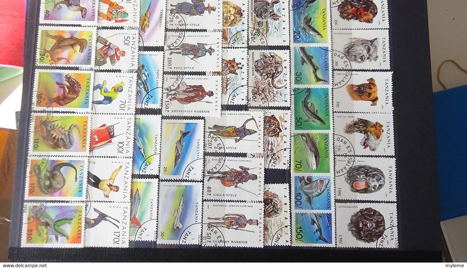 AJ44 Bel ensemble de timbres  de divers pays + France N° 309 + 402 + 424 + 428 ** . Côte 136 euros !!!