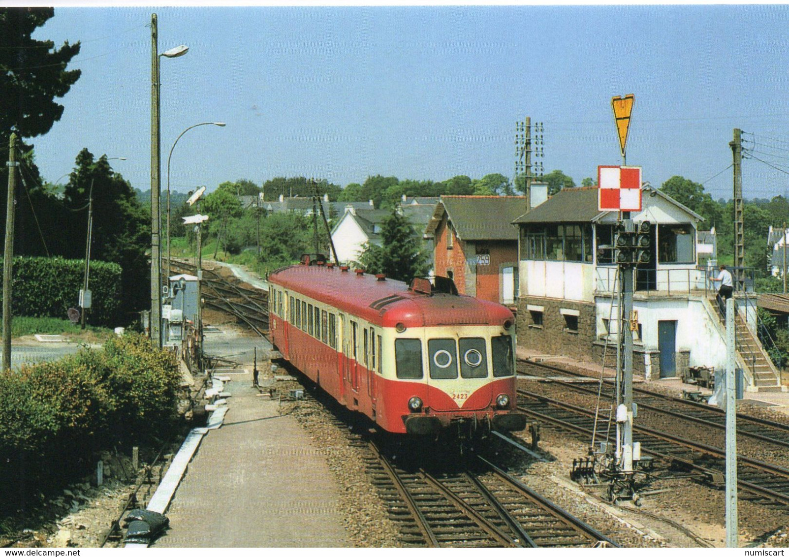 Plouaret Train Autorail X 2423 Ligne Lannion-Plouaret Micheline - Plouaret