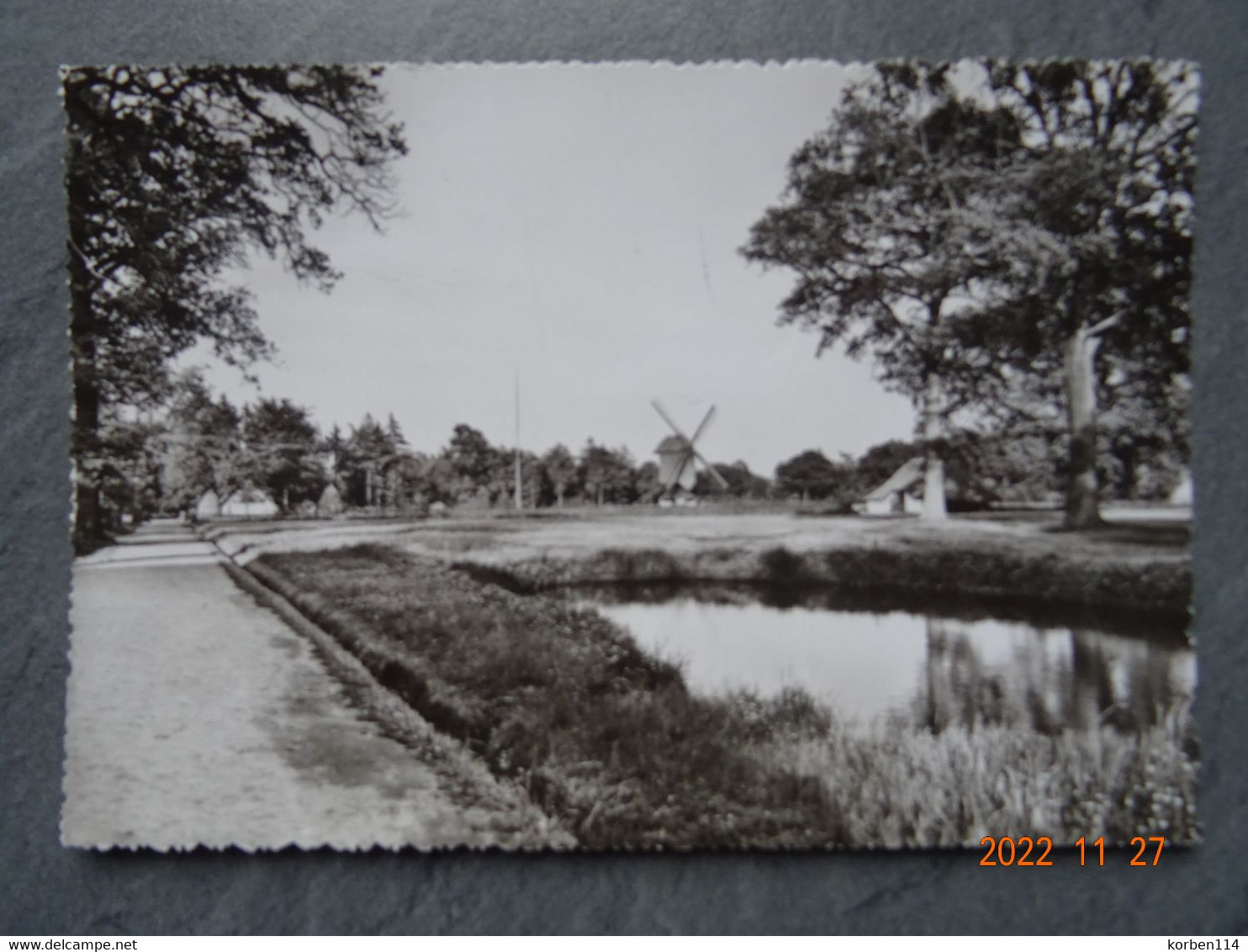 BOKRIJK DORPSPLEIN MET DRENKPLATS VOOR HET VEE EN STANDERDMOLEN UIT MOL-MILLEGEM  1788 - Genk