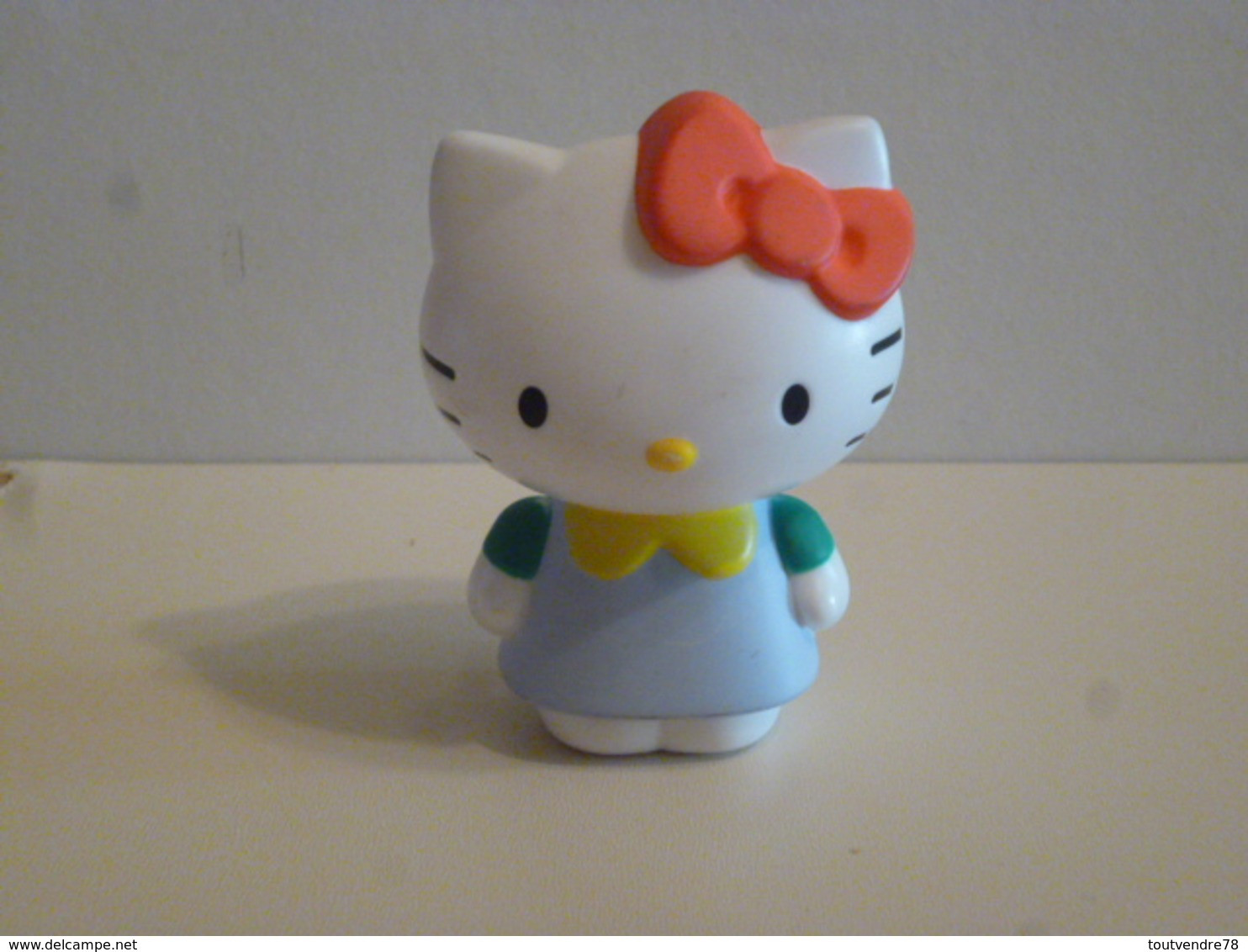 MAC057 / Figurine Hello Kitty / Mc Donalds / 2016 - Altri & Non Classificati