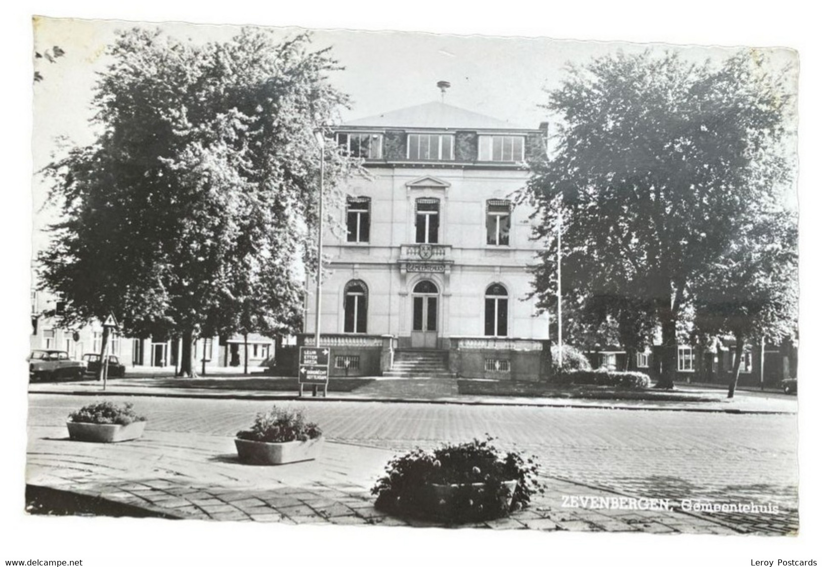 #1687 - Zevenbergen, Gemeentehuis 1967 (NB) - Zevenbergen