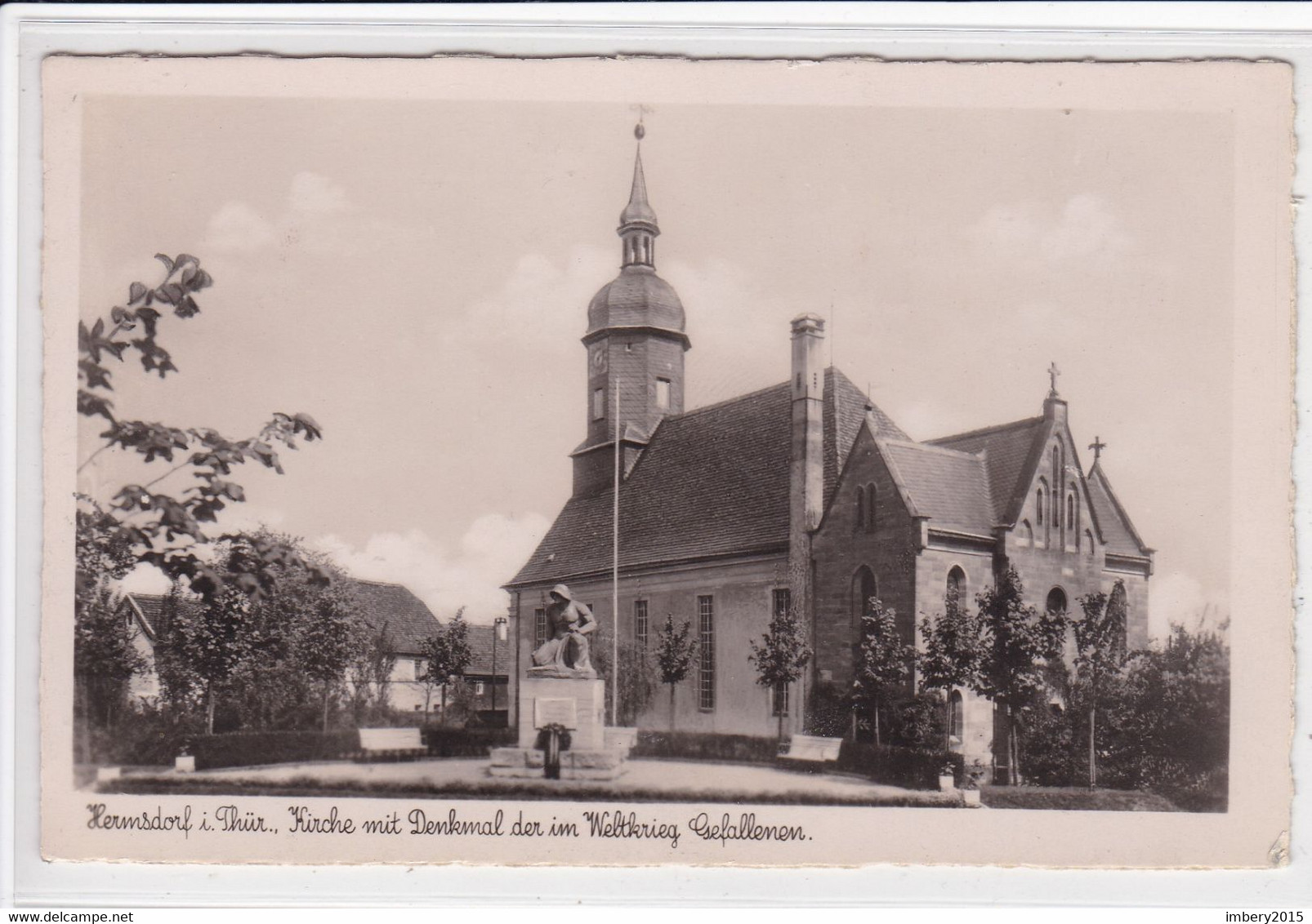 Ak HERMSDORF, Kirche, Denkmal Der Im Weltkrieg Gefallenen,  Saale Holzland Kreis, Thüringen, Deutschland Ansichtskarte - Hermsdorf