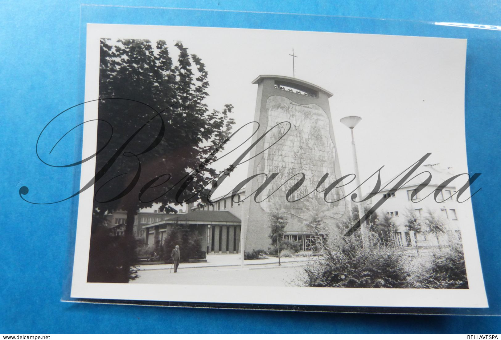 Ganshoren  Kerk St. Martinus   Foto-Photo Prive, Opname 08/1979 - Ganshoren