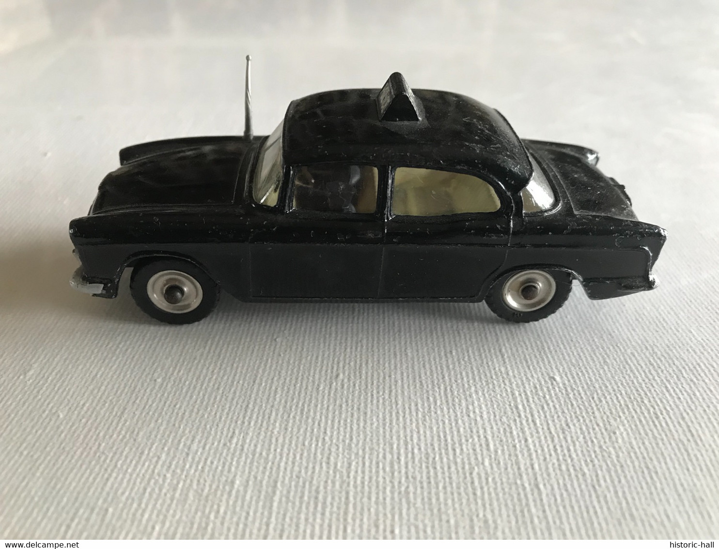 DINKY TOYS - Humber Hawk Police - Dinky