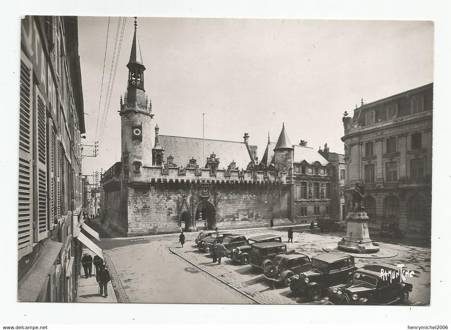 17 Hotel De Ville De La Rochelle Parking Auto Ed Bergevin 23046 - La Rochelle