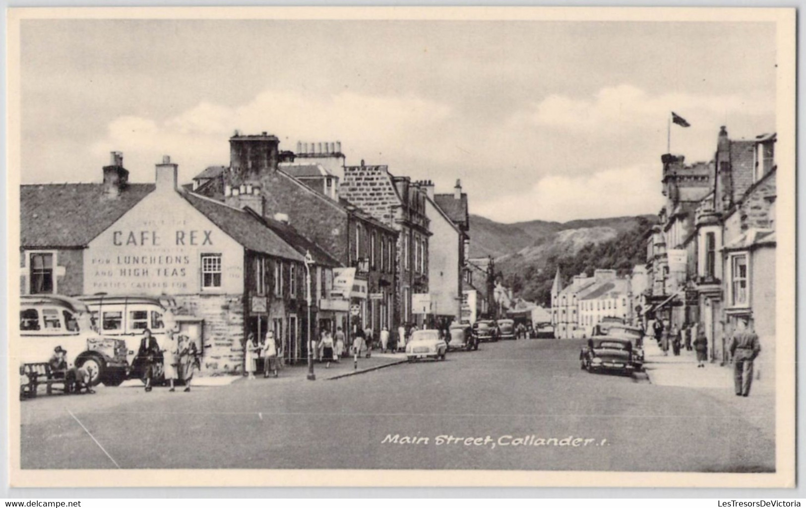 CPA Royaume Unis - Ecosse - Stirlingshire - Callander - Main Street - Cafe Rex - Animée - Voiture - Stirlingshire