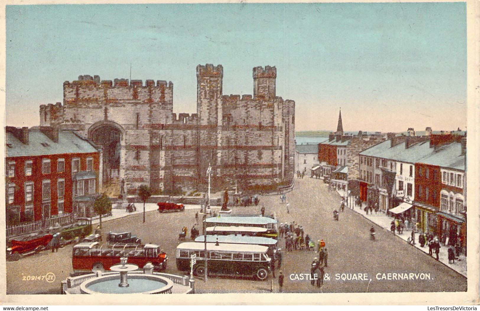 CPA Royaume Uni - Pays De Galles - Caernarvonshire - Caernavon - Castle & Square - Carbo Colour - Valentine & Sons Ltd. - Caernarvonshire