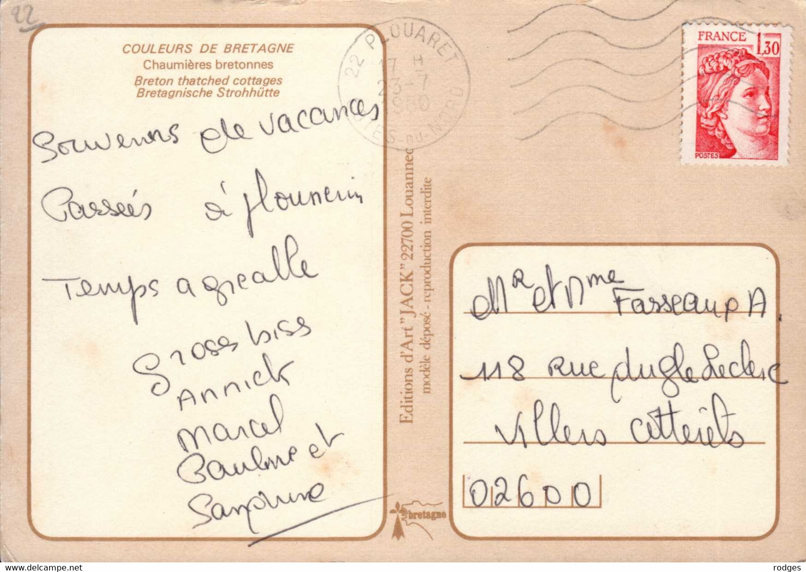 Dep 22 , Cpm Postée à PLOUARET ,  Chaumières Bretonnes  (19131) - Plouaret