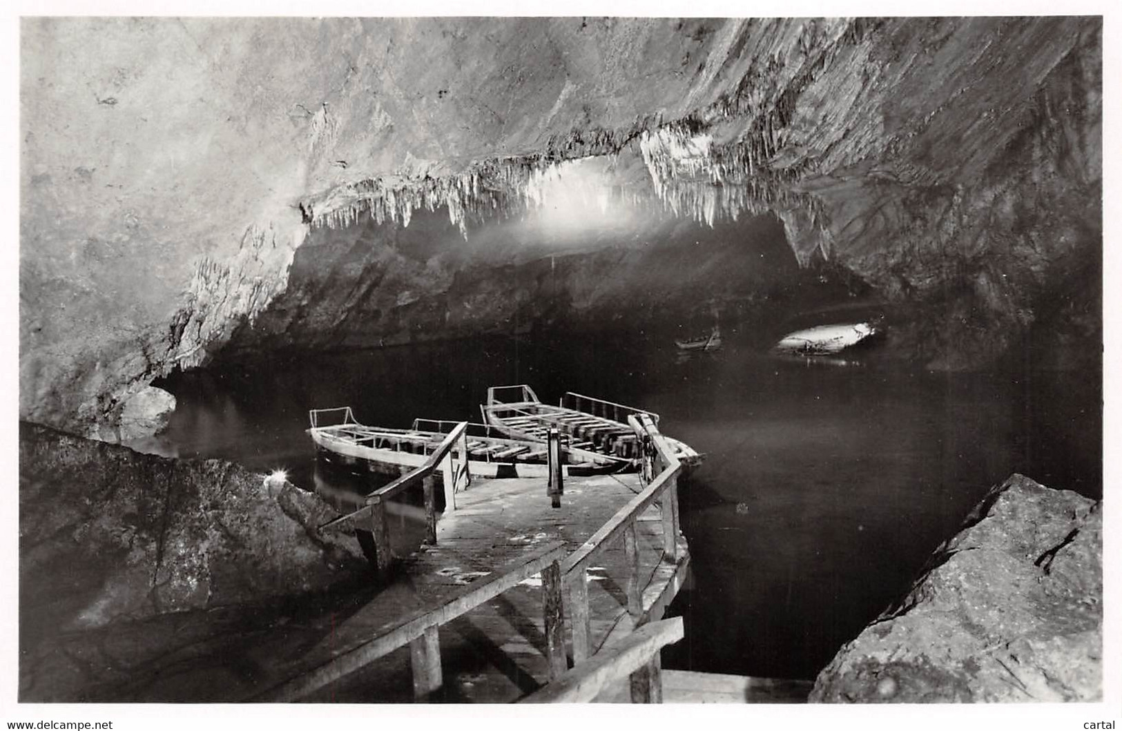 LES GROTTES DE HAN-SUR-LESSE - Le Lac D'Embarquement - Rochefort