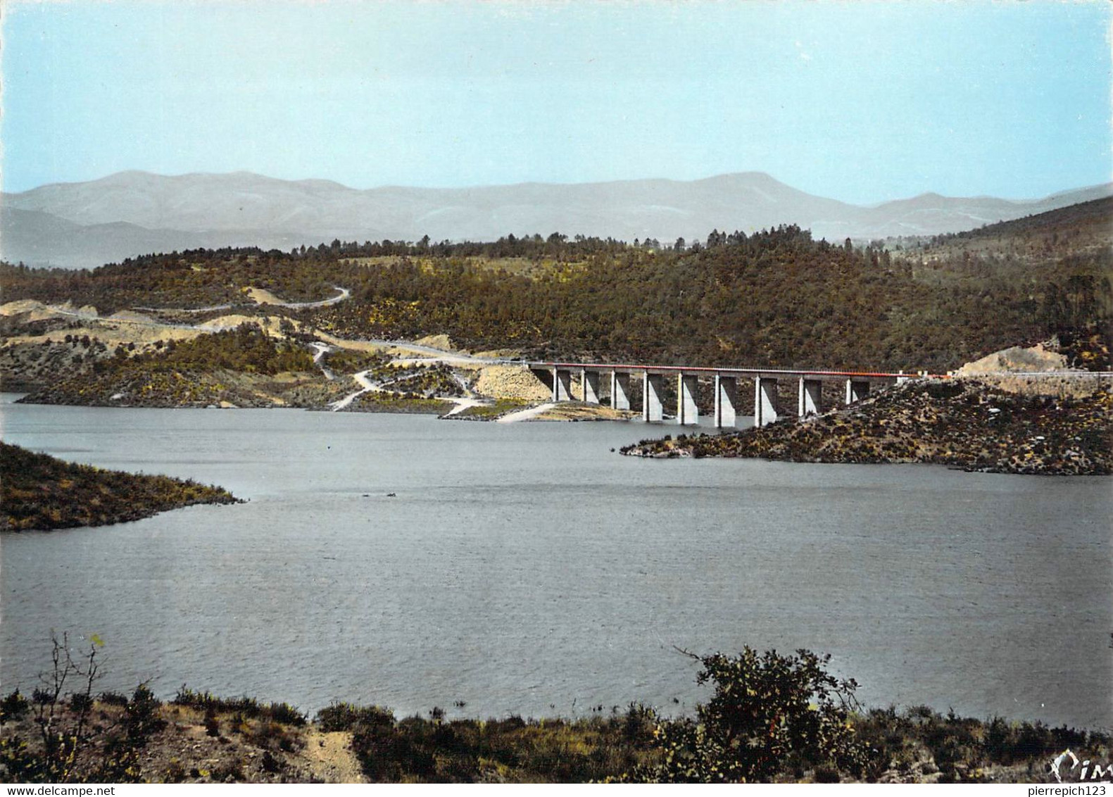 83 - Montauroux - La Retenue Du Barrage De Saint Cassien Et Le Viaduc - Montauroux