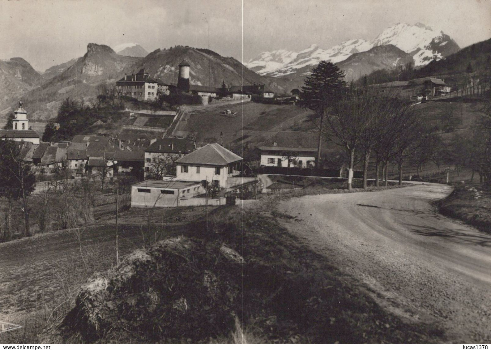 74 FAVERGES Le Chateau Le Mont Charvin Et La Chaine Des Aravis / BELLE CARTE 1947 - Faverges