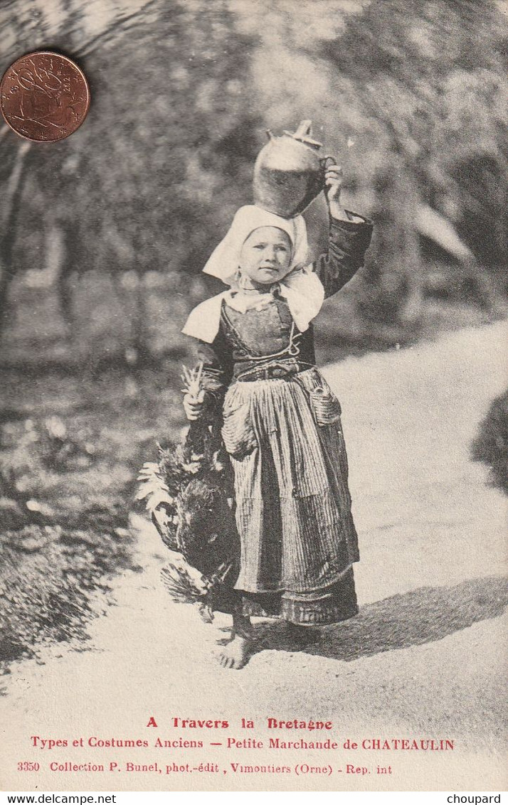 29 - Carte Postale Ancienne De  A Travers La Bretagne   Petite Marchande De Chateaulin - Châteaulin