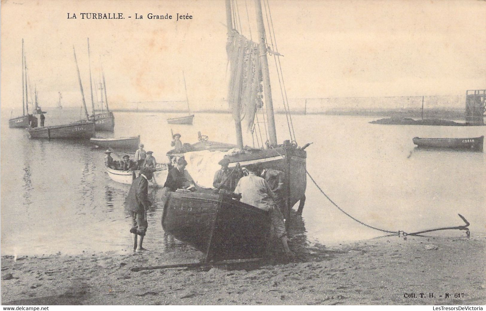 CPA - FRANCE - 44 - LA TURBALLE - La Grande Jetée - Bâteau De Pêche - Coll TH 617 - La Turballe