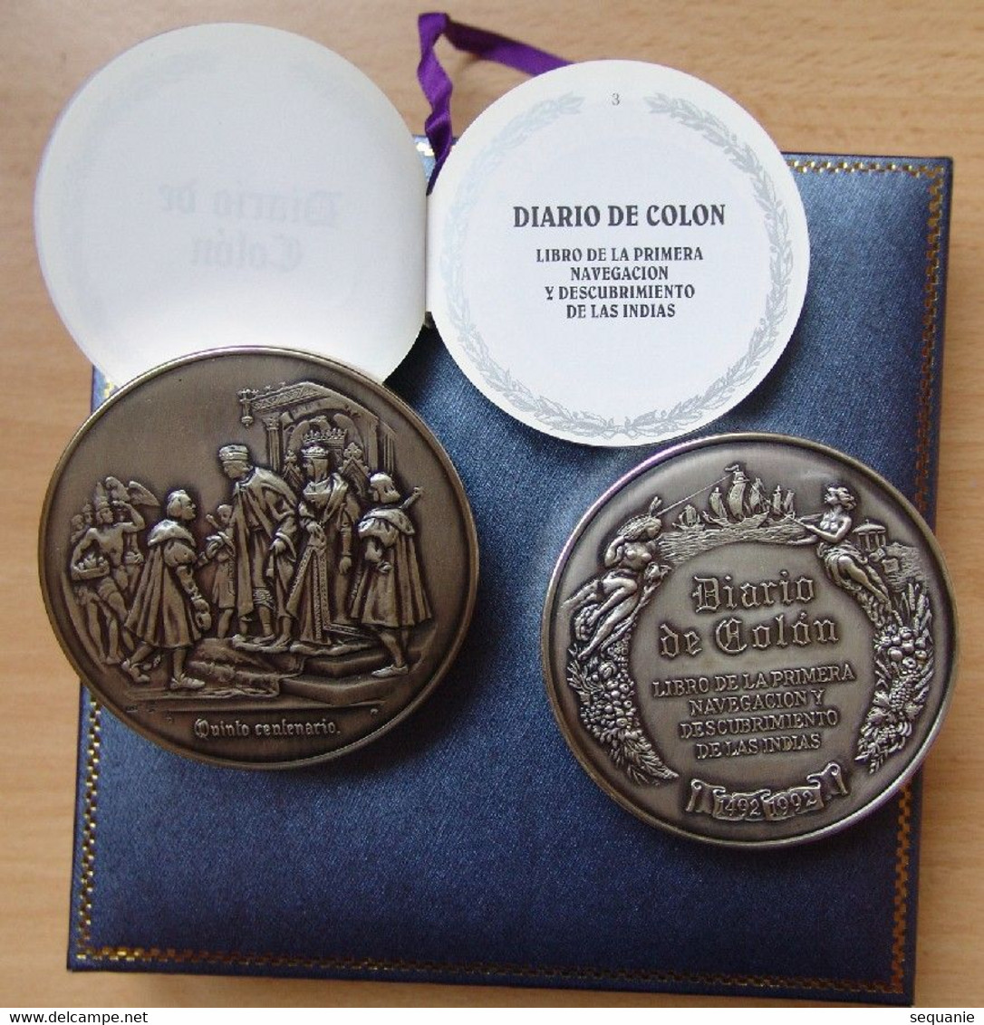 Coffret Avec Médaille Contenant Le Journal De Christophe Colomb QUINTO CENTENARIO DIARIO DE COLON 1492-1992 - Professionals/Firms