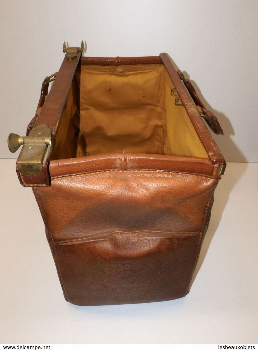 *ANCIEN SAC de MEDECIN CUIR TRES BELLE Qualité 2 Poignées SORTI de GRENIER   E