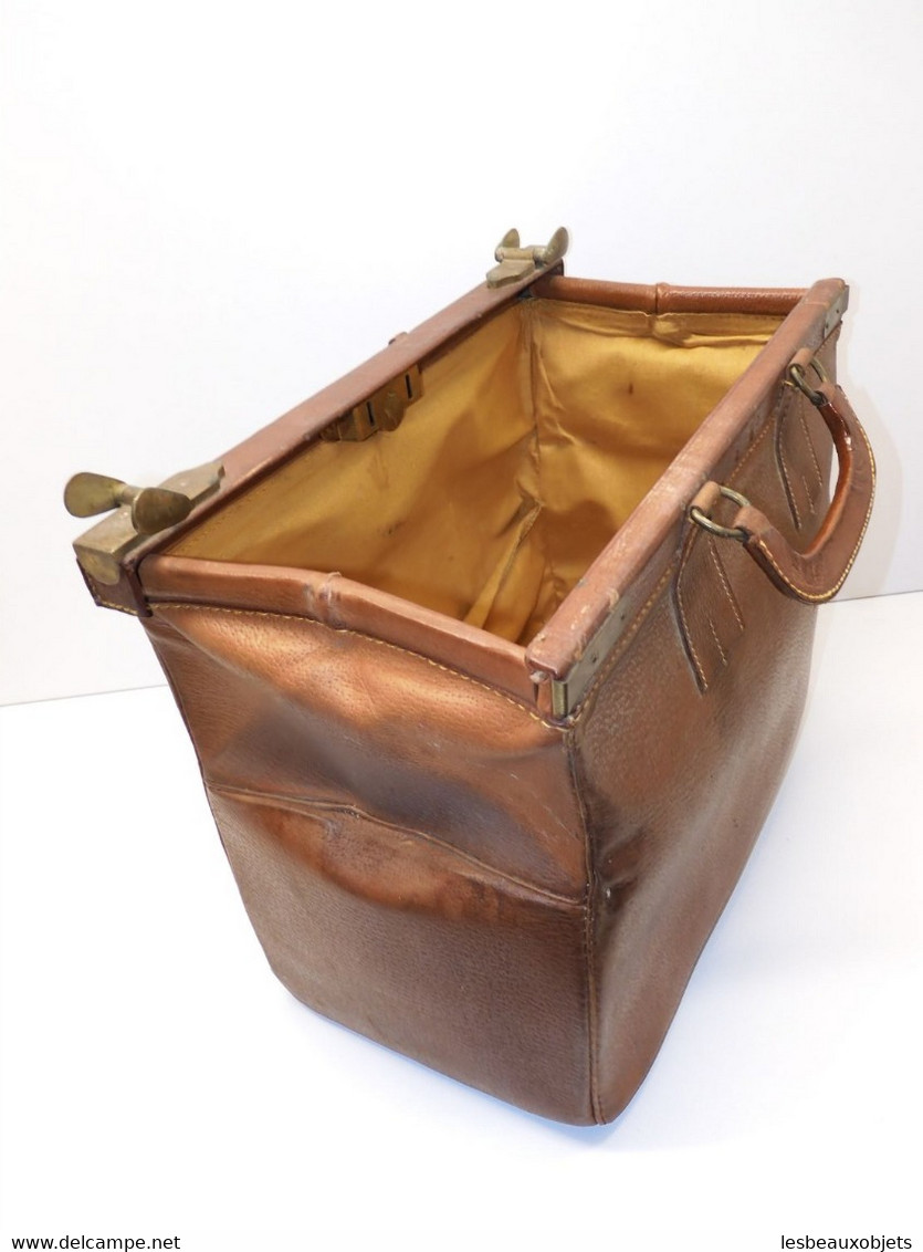 *ANCIEN SAC de MEDECIN CUIR TRES BELLE Qualité 2 Poignées SORTI de GRENIER   E