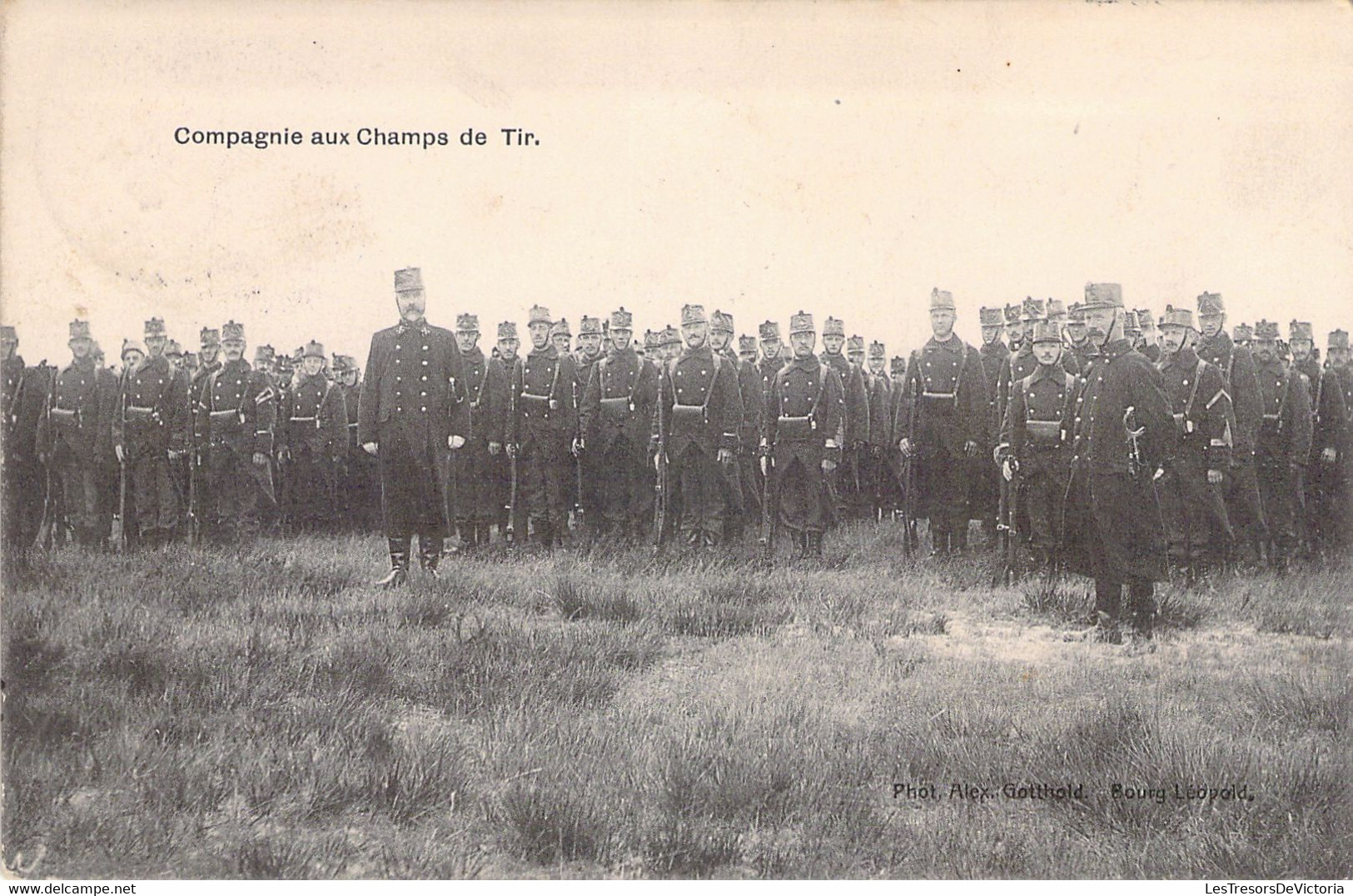 CPA - MILITARIAT - COMPAGNIE AUX CHAMPS DE TIR - - Maniobras