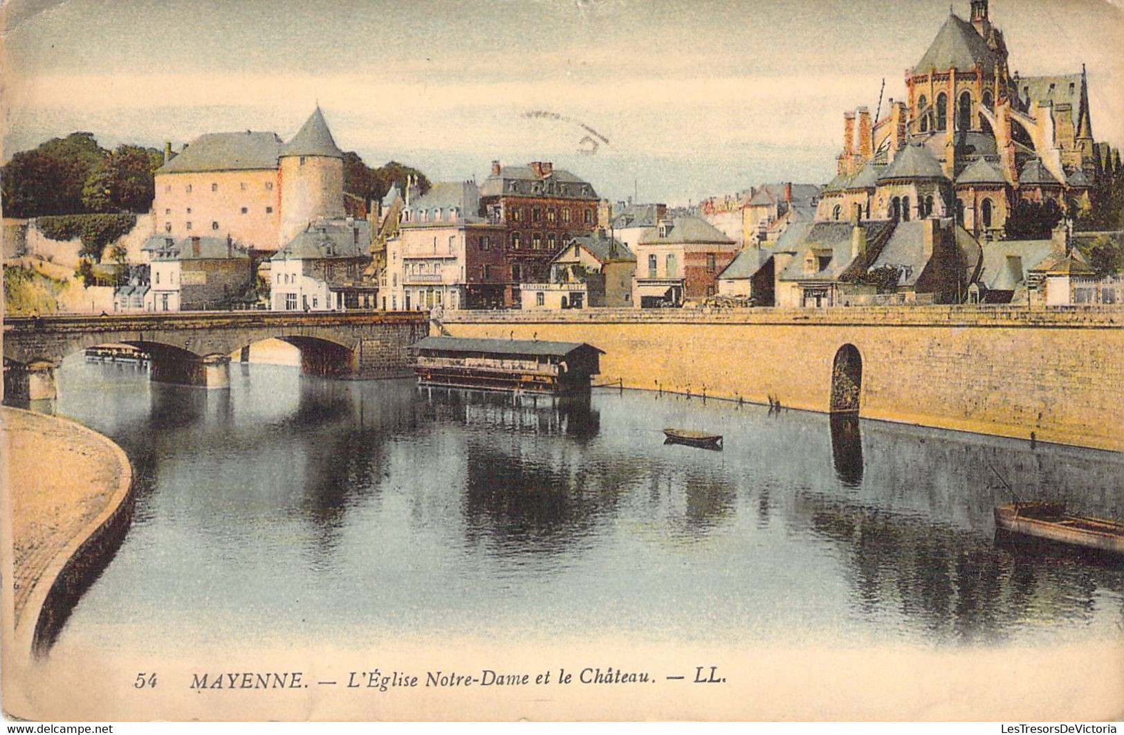 CPA - FRANCE - 53 - MAYENNE - L'église Notre Dame Et Le Château - LL - Colorisée - Mayenne