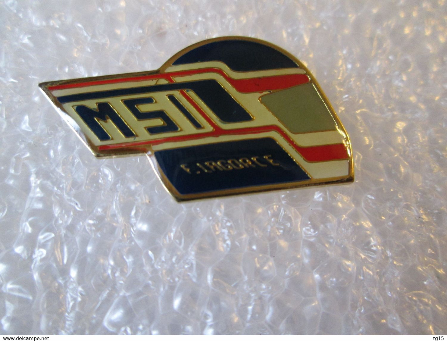 PIN'S    CASQUE   FRANCK  LAGORCE  MSI - F1