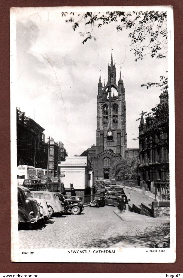 (RECTO / VERSO) NEWCASTLE CATHEDRAL WITH OLD CARS - VIEILLES VOITURES - PLUSIUERS PLIS - RAPHAEL TUCK - FORMAT CPA - Newcastle-upon-Tyne