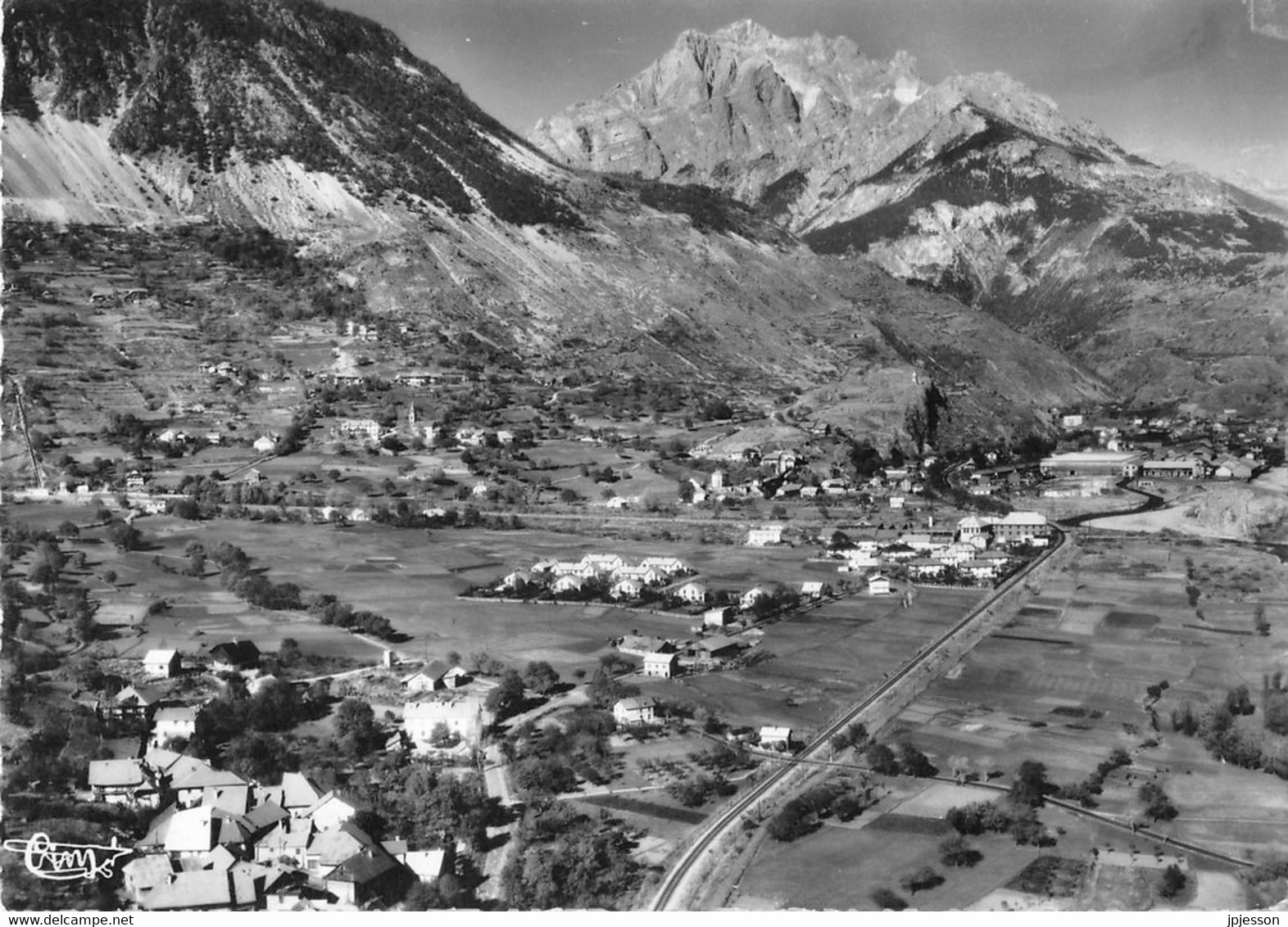 HAUTES ALPES  05  L'ARGENTIERE-LA BESSEE - VUE PANORAMIQUE AERIENNE - L'Argentiere La Besse