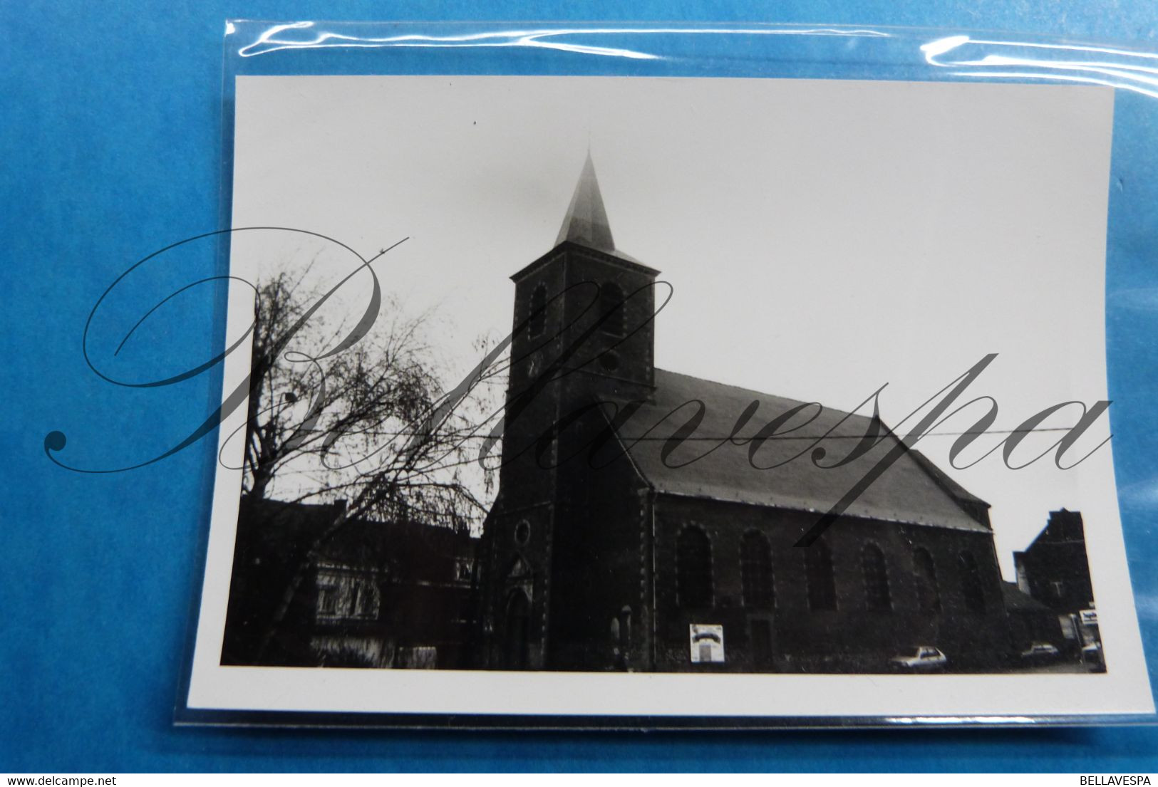 Basècles  Eglise  Foto-Photo,pris 11/04/1987 - Farciennes