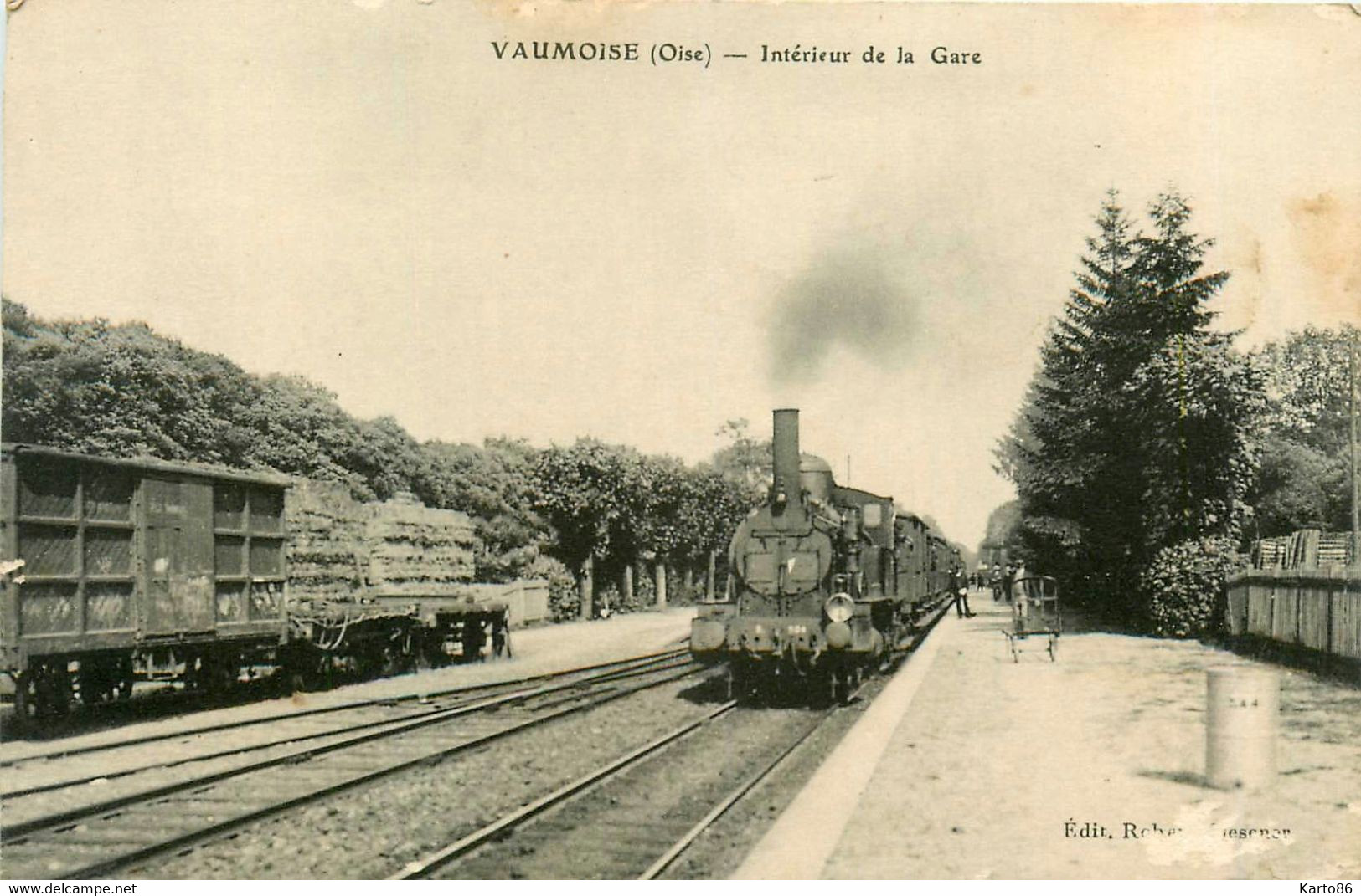 Vaumoise * Intérieur De La Gare Du Village * Arrivée Du Train * Ligne Chemin De Fer - Vaumoise