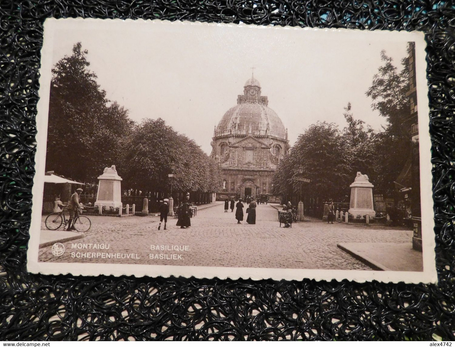 Montaigu - Scherpenheuvel - La Basilique - De Basiliek. (S14) - Scherpenheuvel-Zichem